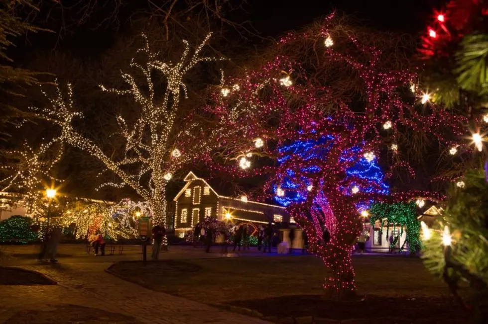 Peddler’s Village in Lahaska, PA Lights Up For The Holidays This Week